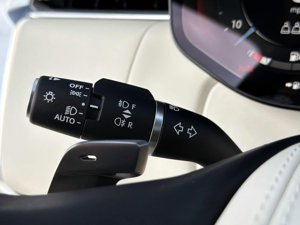 New 2026 Land Rover Range Rover SE image 31