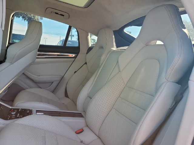 Used 2019 Porsche Panamera GTS AWD/4WD image 16