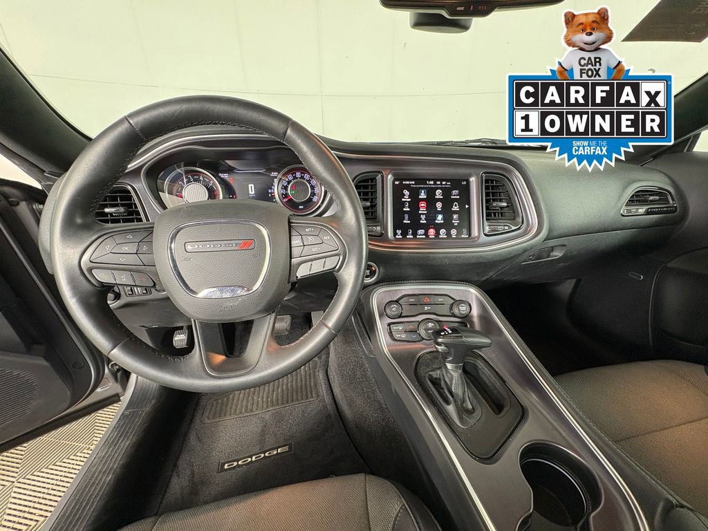 Used 2015 Dodge Challenger R/T w/ Quick Order Package 28B R/T RWD image 9