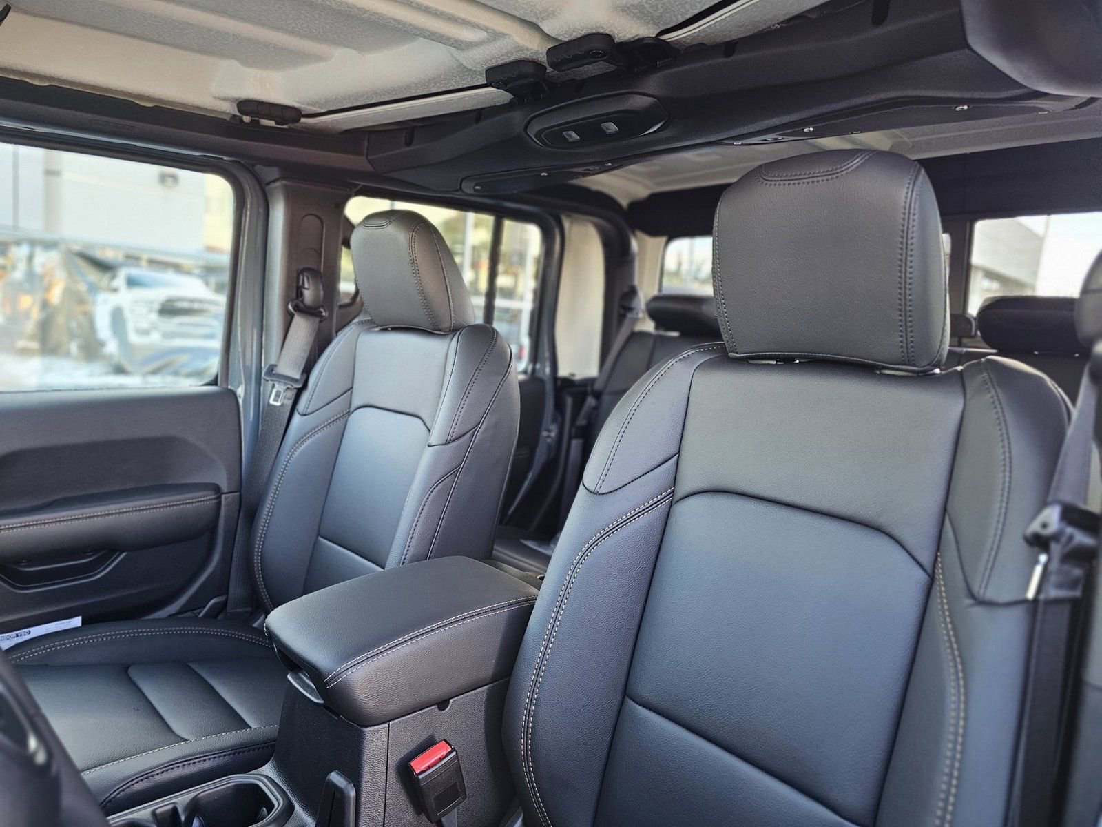 New 2026 Jeep Gladiator Sahara AWD/4WD image 24