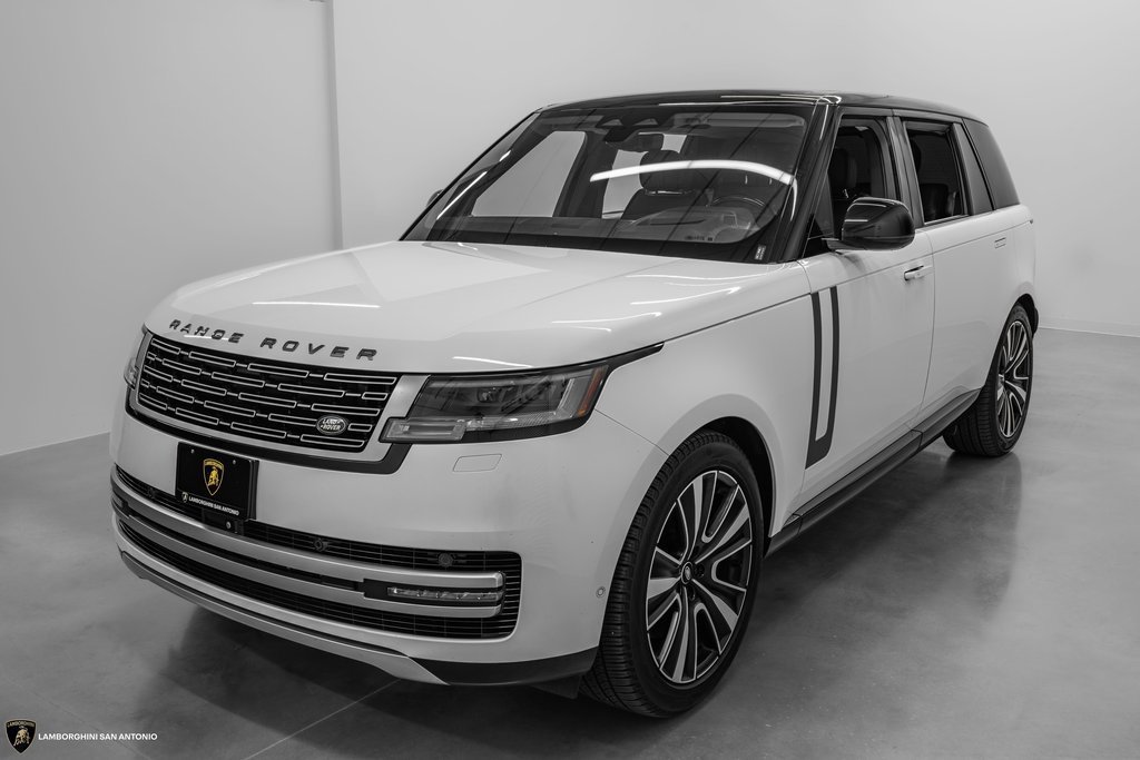 Used 2023 Land Rover Range Rover Long Wheelbase SE image 10