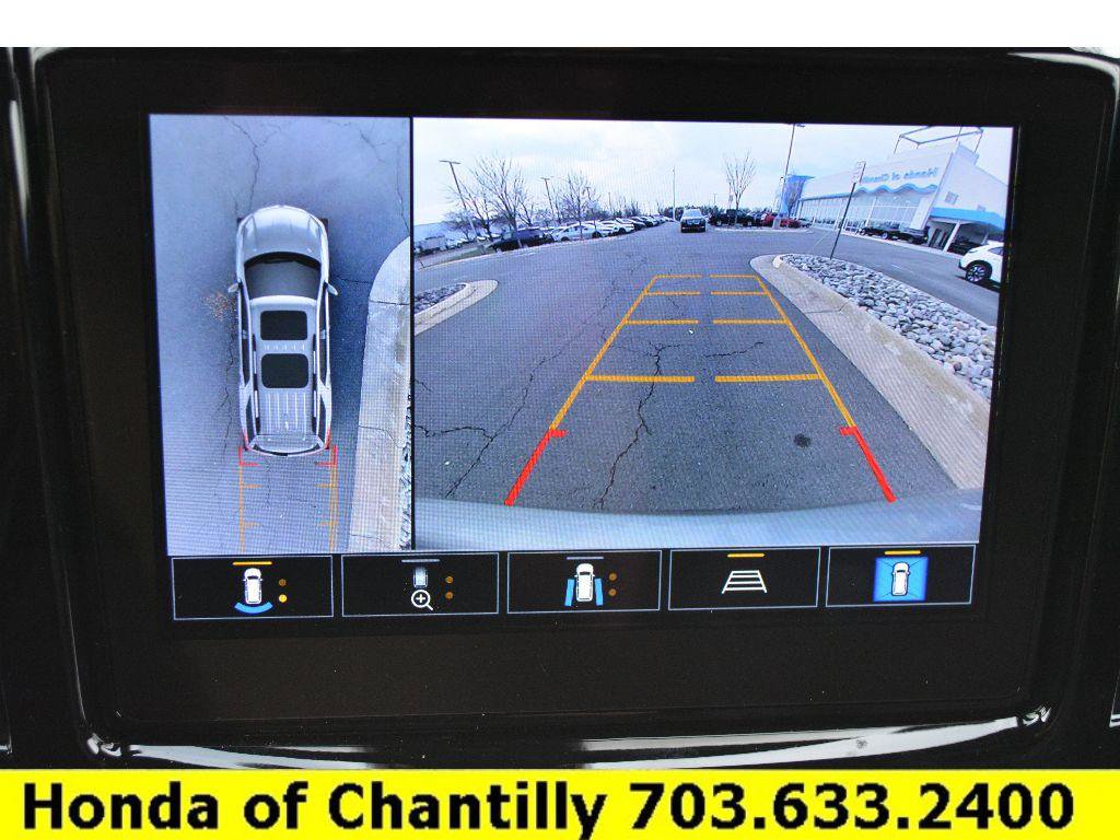 Used 2023 Chevrolet Traverse RS FWD image 15