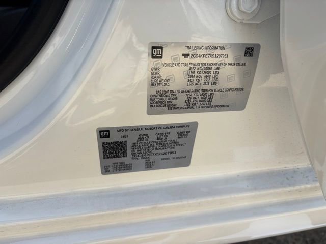 Used 2025 Chevrolet Silverado 2500 LTZ w/ LTZ Convenience Package image 17