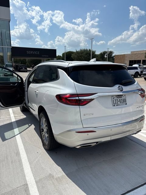 Used 2019 Buick Enclave Avenir w/ Avenir Technology Package FWD image 4