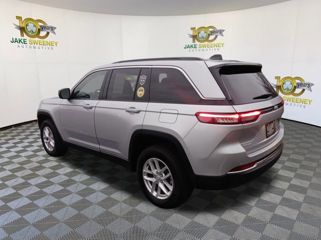 Used 2025 Jeep Grand Cherokee Laredo X w/ Luxury Tech Group I image 7