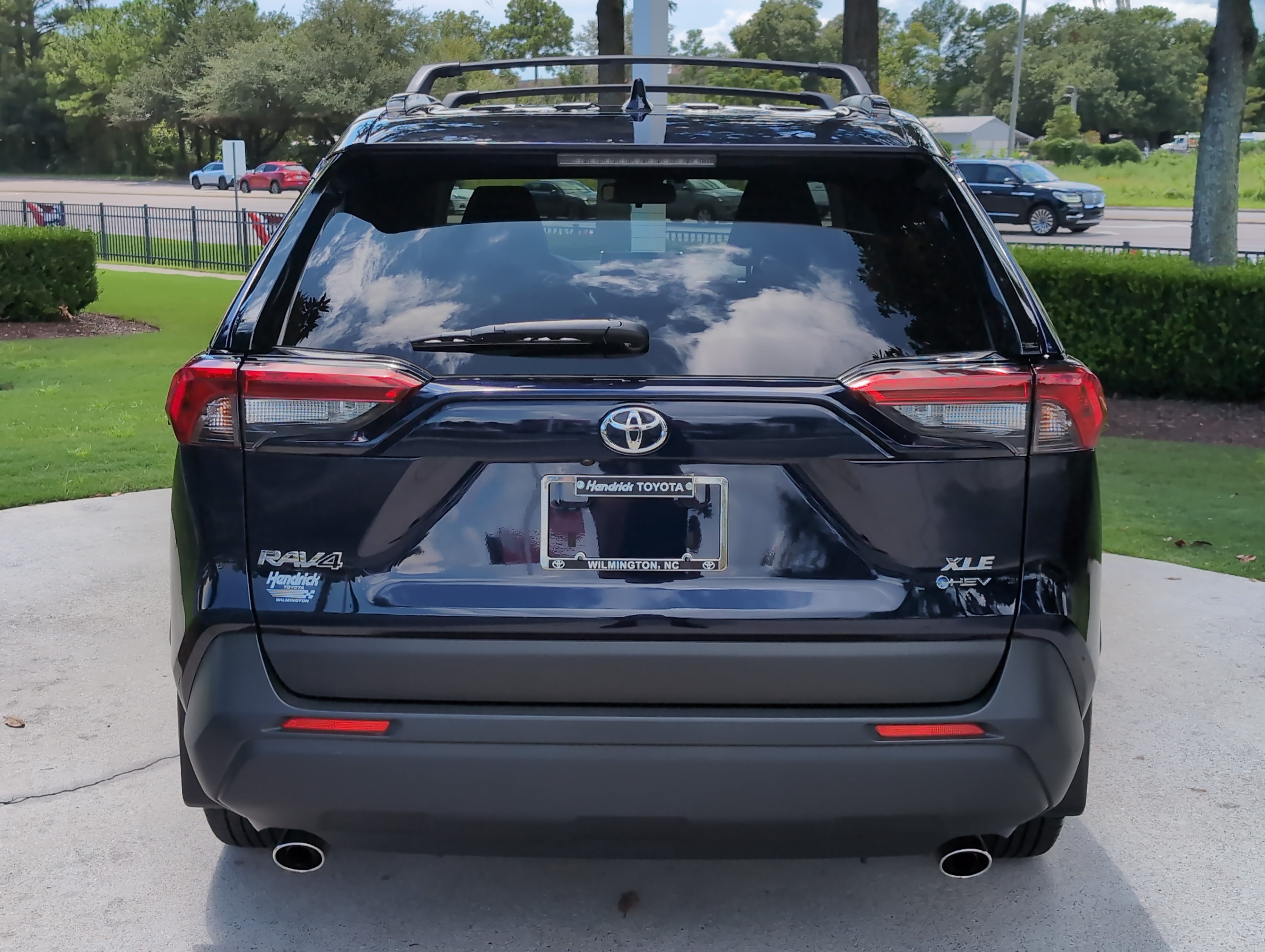 Used 2025 Toyota RAV4 XLE Premium w/ Weather Package AWD/4WD image 9