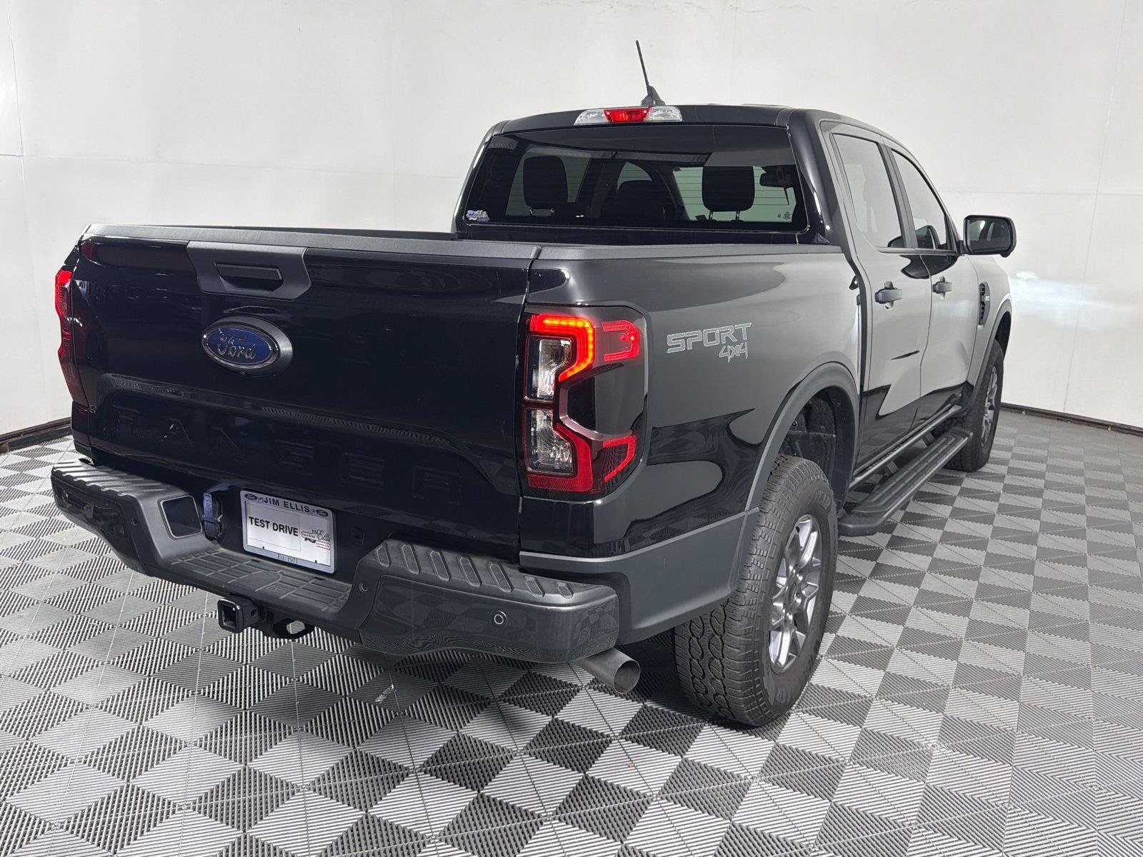 Used 2025 Ford Ranger XLT w/ Technology Package AWD/4WD image 7