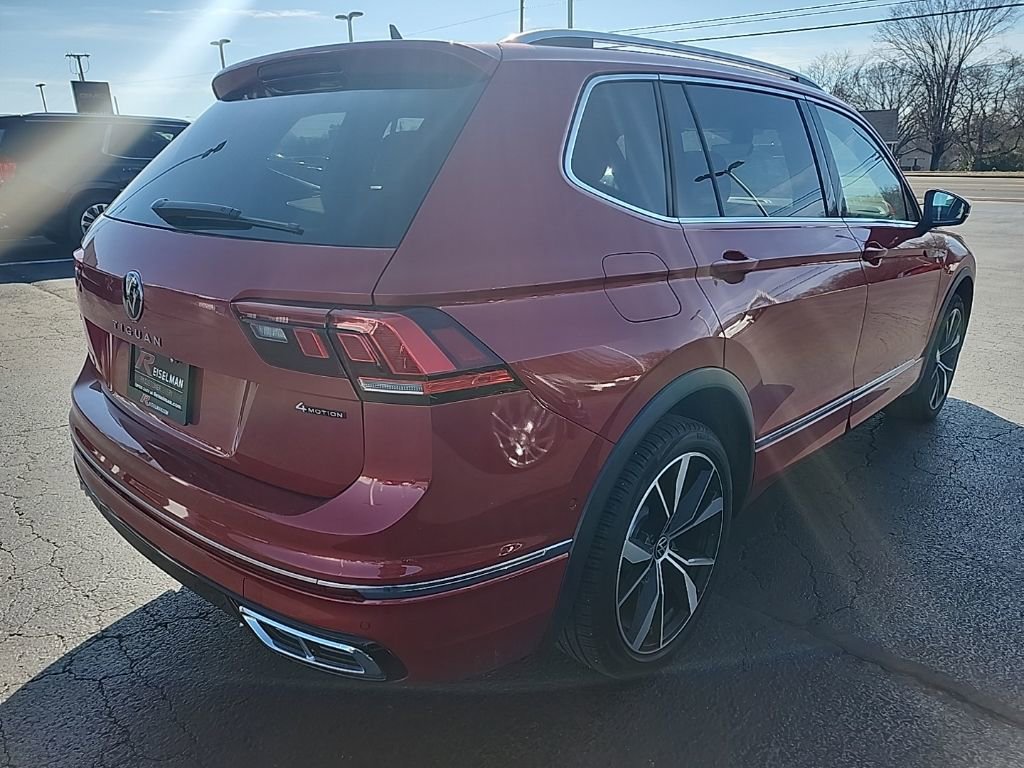 Used 2024 Volkswagen Tiguan SEL R-Line AWD/4WD image 3