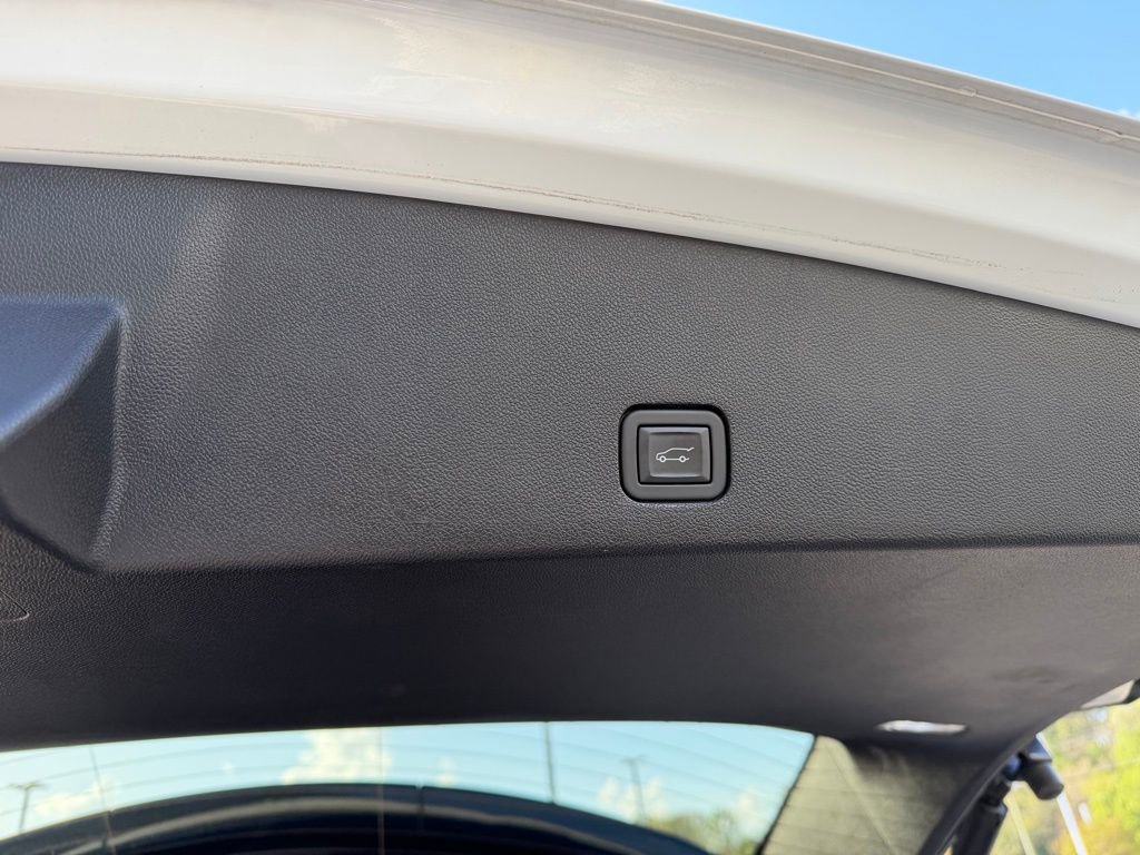 Used 2024 Cadillac XT6 Premium Luxury w/ LPO, Floor Liner Package image 31