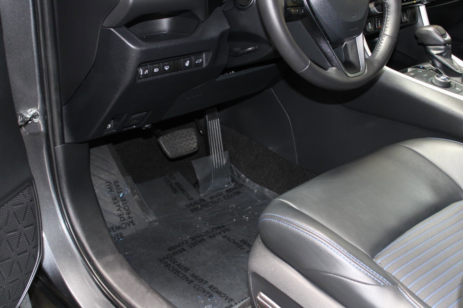 Used 2020 Toyota RAV4 XSE AWD/4WD image 47
