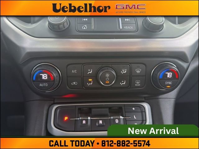 Used 2021 GMC Acadia SLE w/ Driver Convenience Package image 28