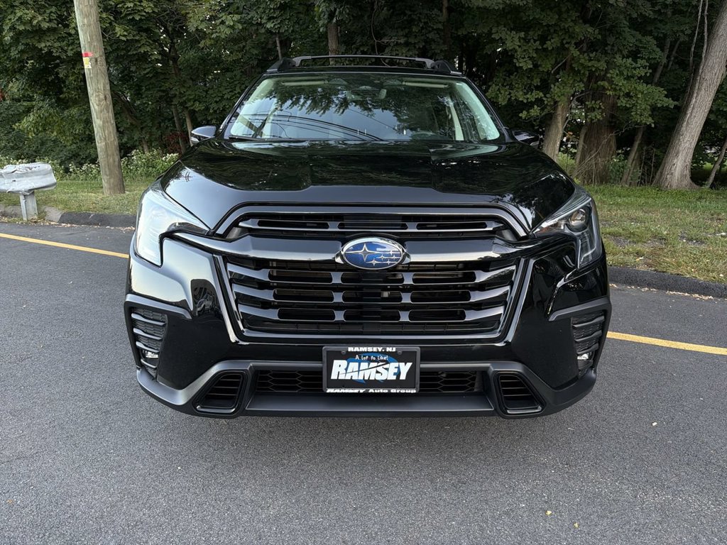 Used 2023 Subaru Ascent Onyx Edition AWD/4WD image 3