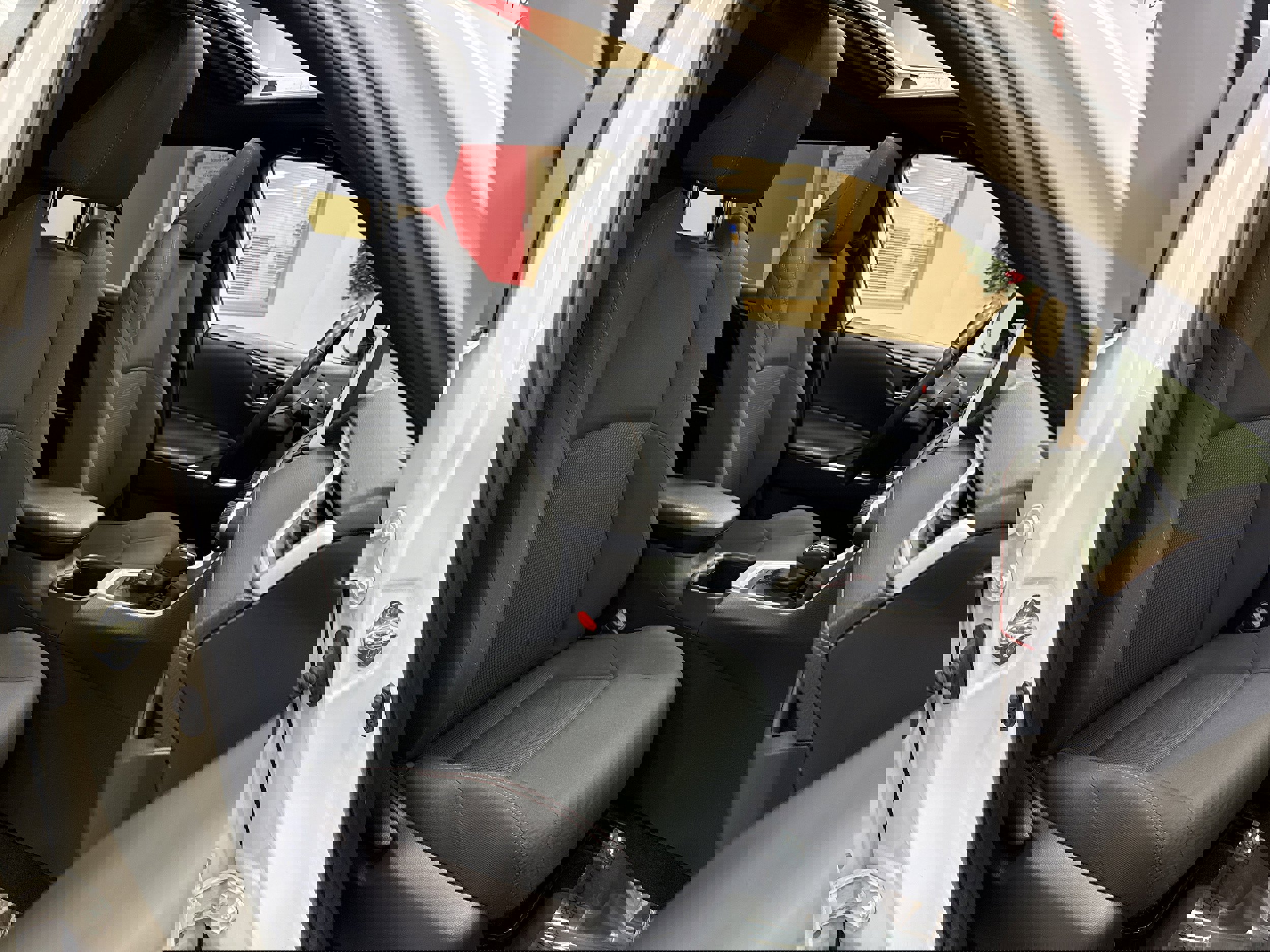 Used 2023 Toyota RAV4 SE w/ Weather & Moonroof Package image 17