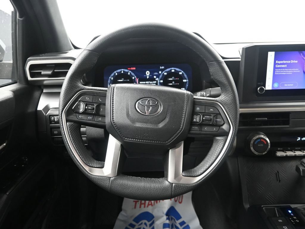 Used 2025 Toyota Tacoma TRD Off-Road image 31