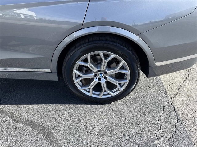 Used 2023 BMW X7 xDrive40i image 31