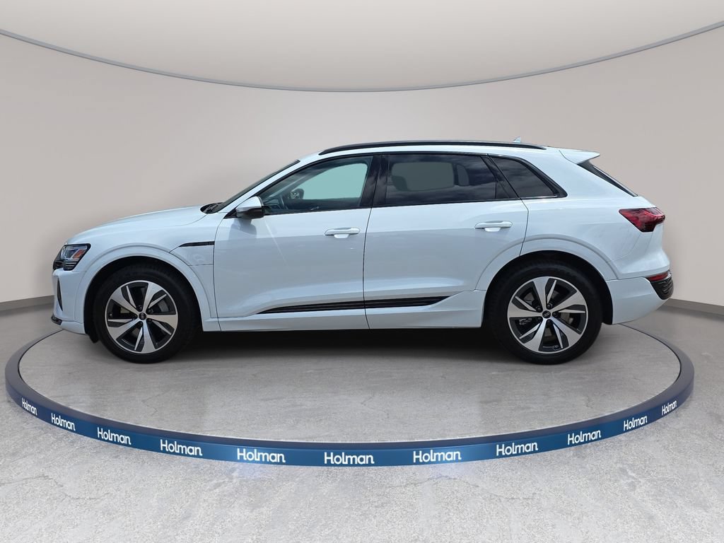 Certified 2024 Audi Q8 e-tron Premium Plus AWD/4WD image 8