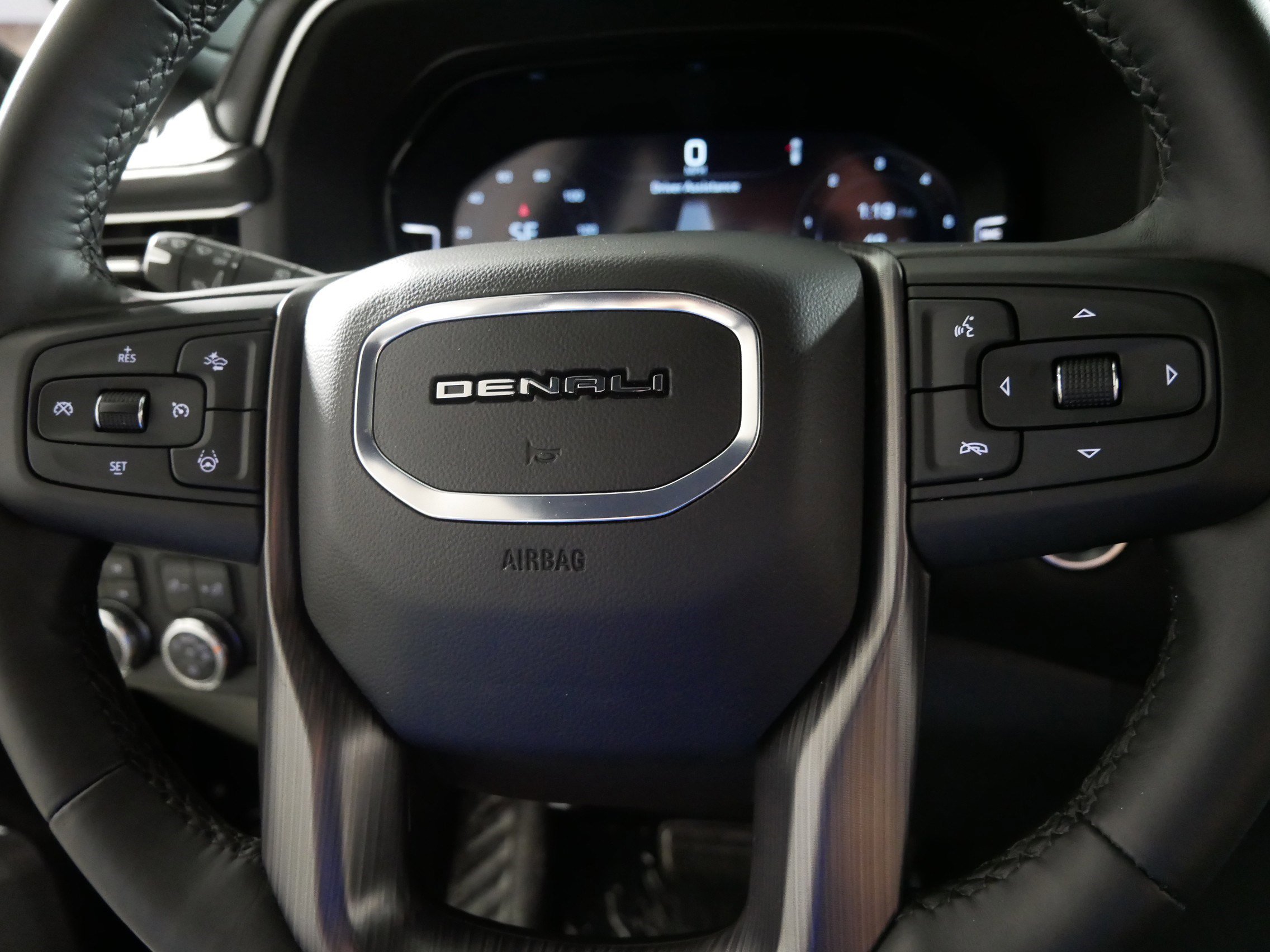 Used 2024 GMC Yukon XL Denali Ultimate image 25