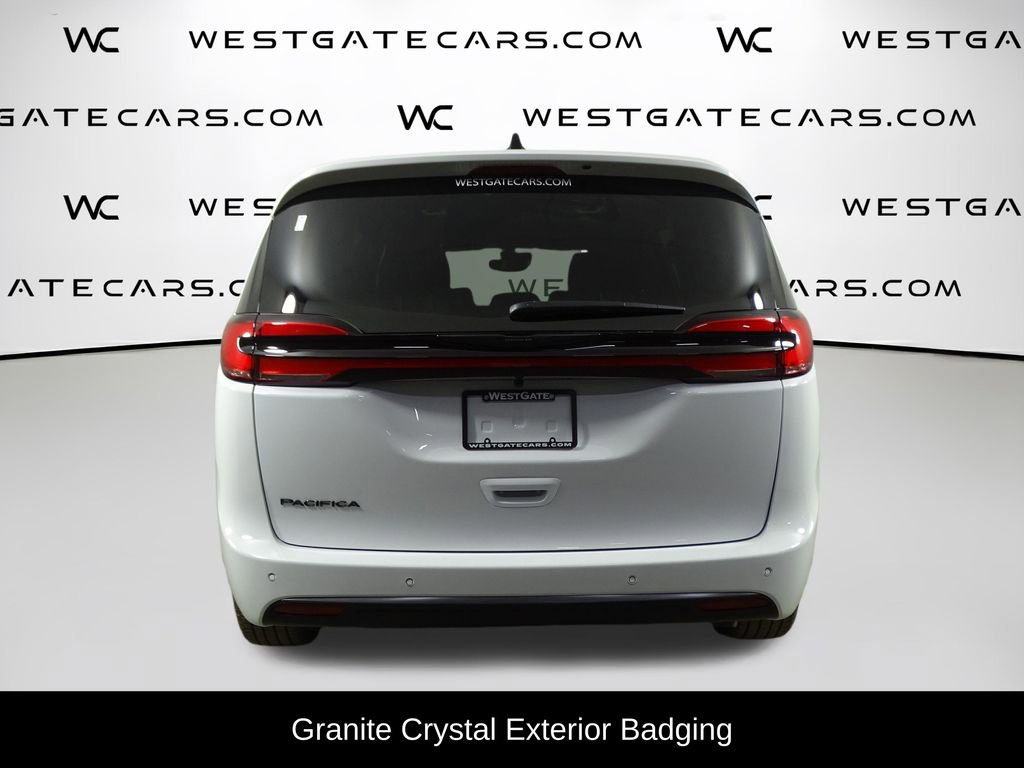 New 2026 Chrysler Pacifica Select image 7
