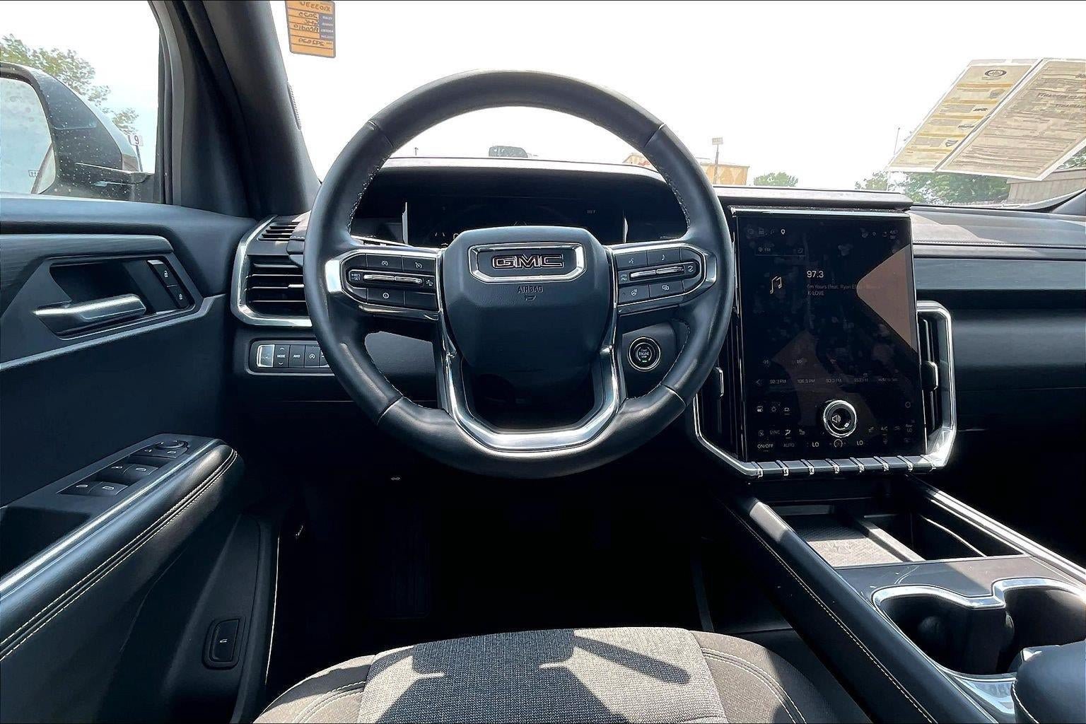 Used 2025 GMC Acadia Elevation AWD/4WD image 5