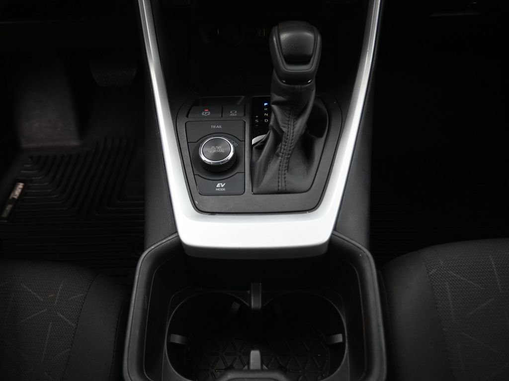 Used 2023 Toyota RAV4 XLE w/ Convenience Package image 9