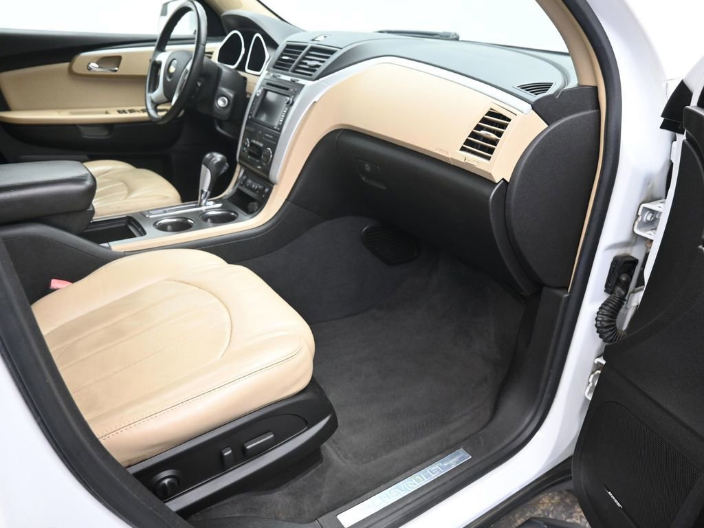 Used 2009 Chevrolet Traverse LTZ image 22
