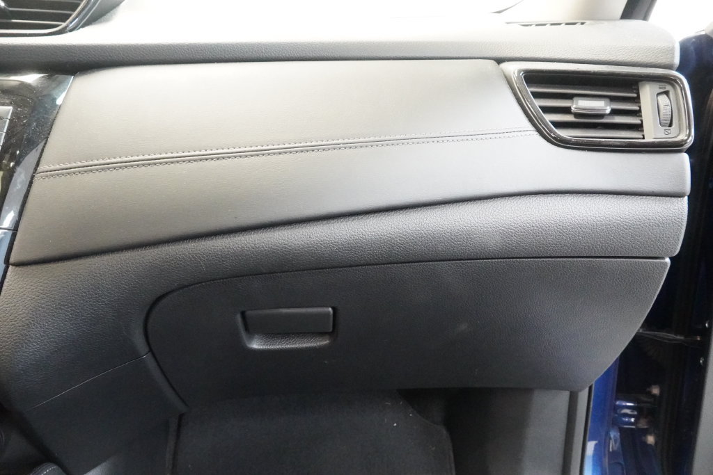 Used 2019 Nissan Rogue SL w/ Premium Package AWD/4WD image 37