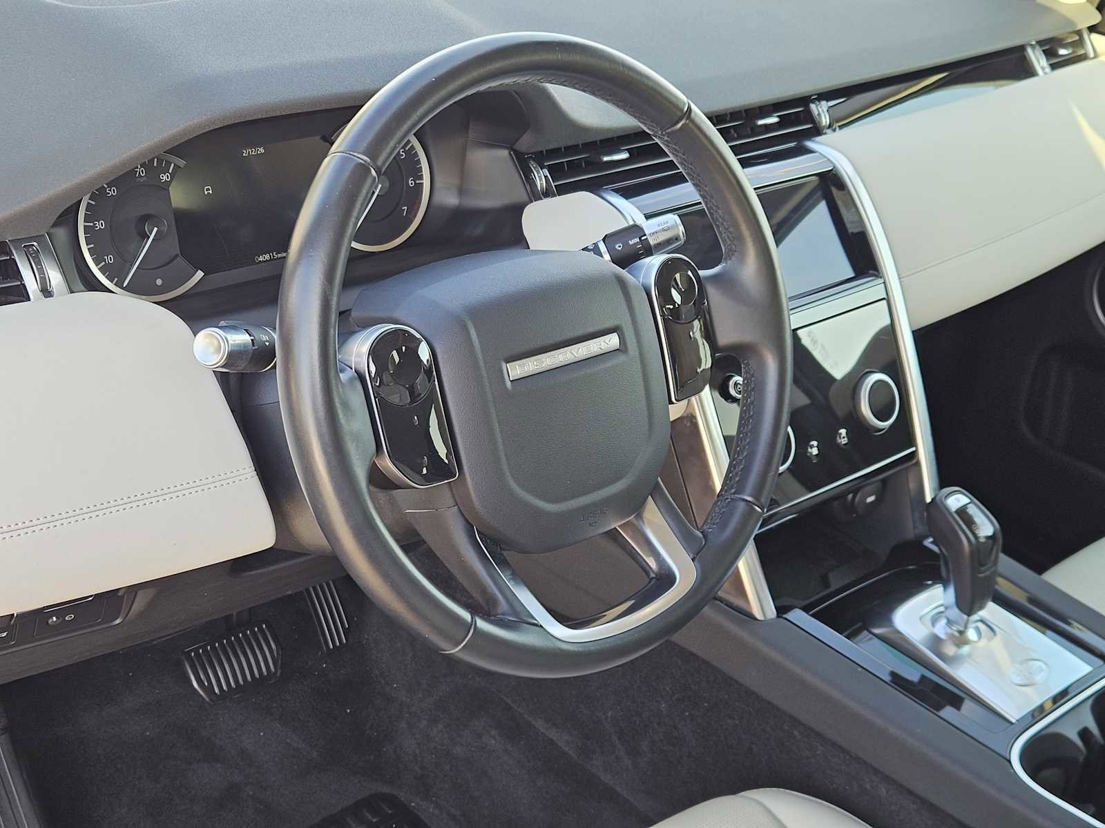 Used 2020 Land Rover Discovery Sport S image 2