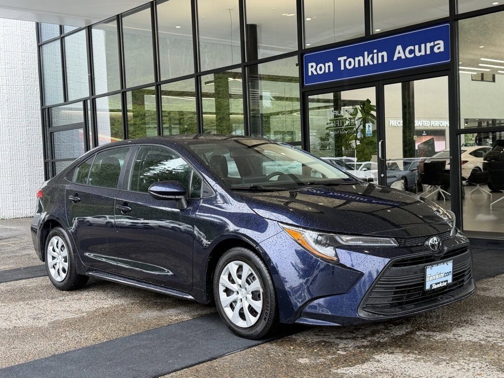 Used 2024 Toyota Corolla LE image 1