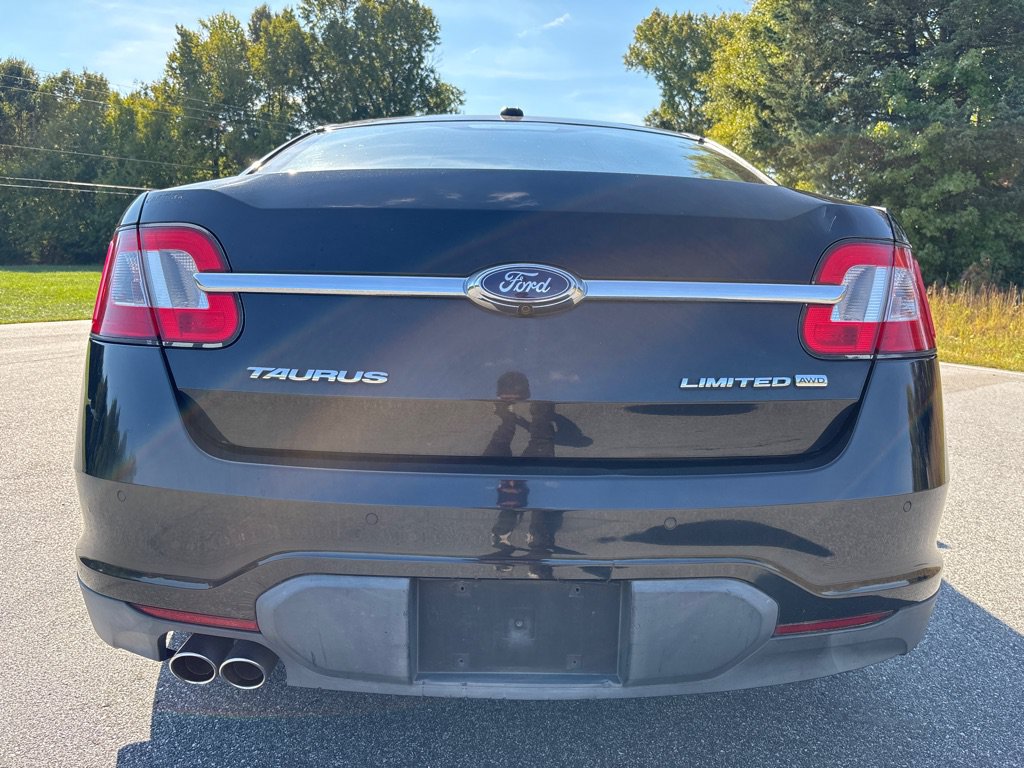 Used 2011 Ford Taurus Limited w/ 302A Rapid Spec Order Code AWD/4WD image 4