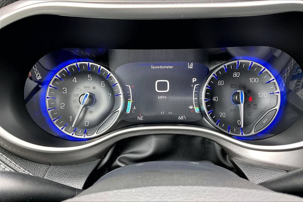 New 2026 Chrysler Pacifica Select FWD image 8