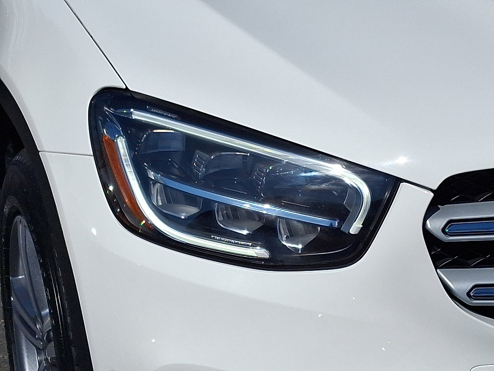 Used 2021 Mercedes-Benz GLC 300 4MATIC image 9