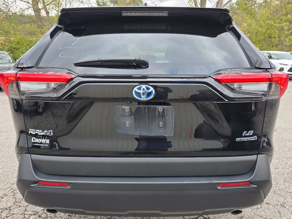 Used 2024 Toyota RAV4 LE AWD/4WD image 6