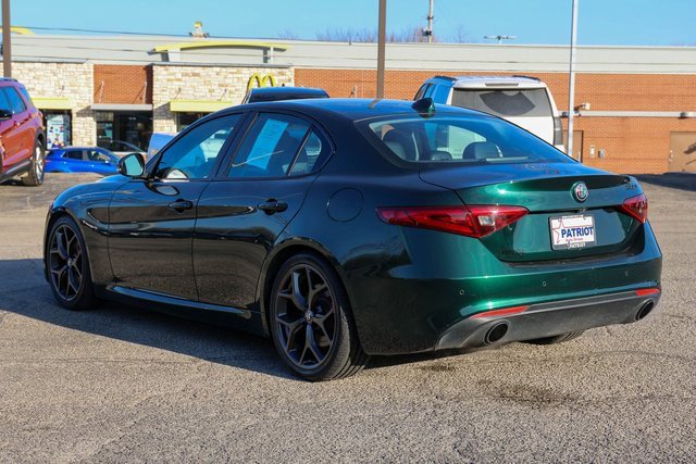 Used 2020 Alfa Romeo Giulia w/ Nero Edizione image 5
