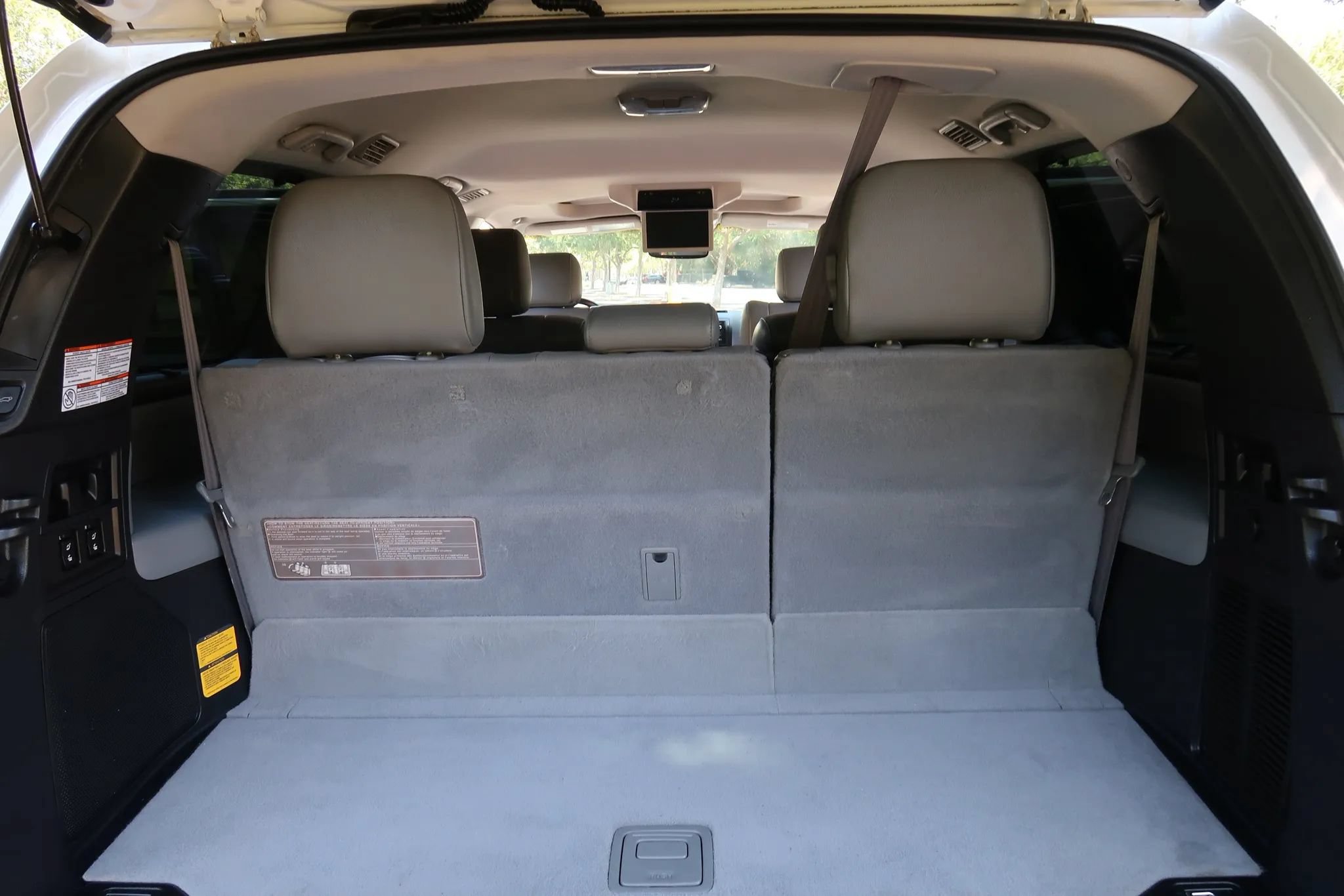 Used 2016 Toyota Sequoia Platinum RWD image 34