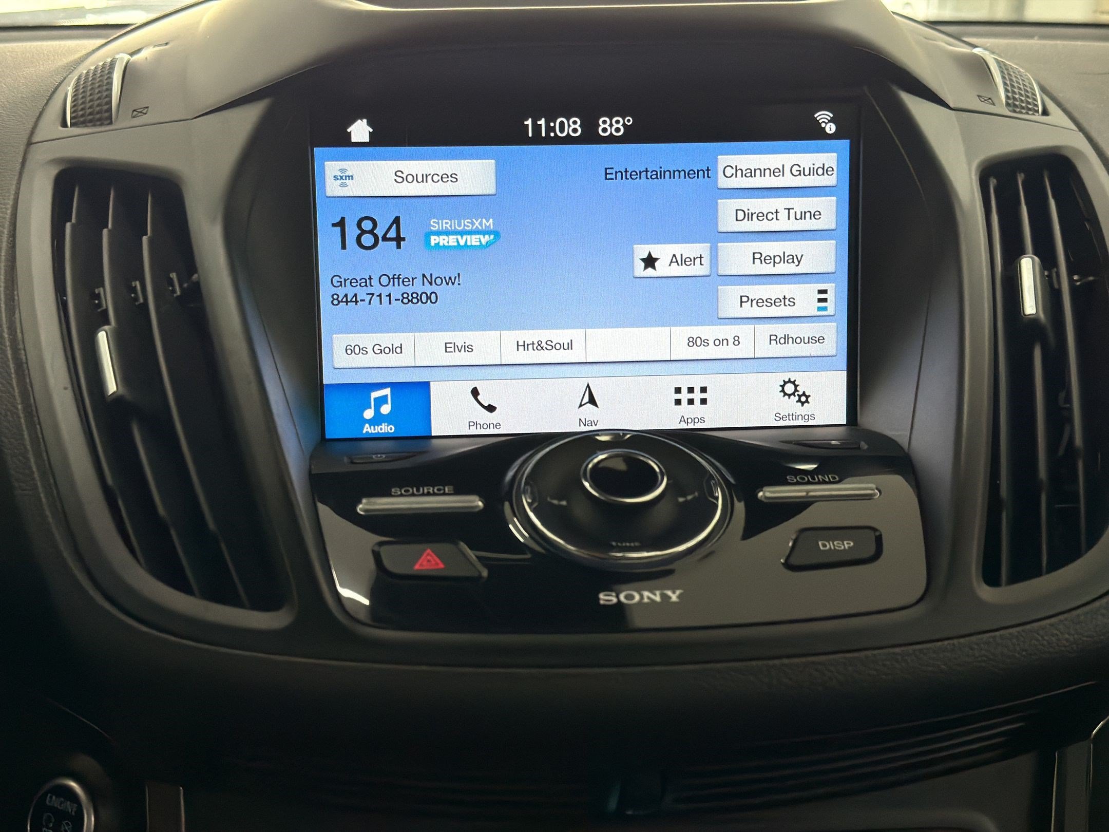 Used 2018 Ford Escape Titanium w/ Ford Safe & Smart Package FWD image 20