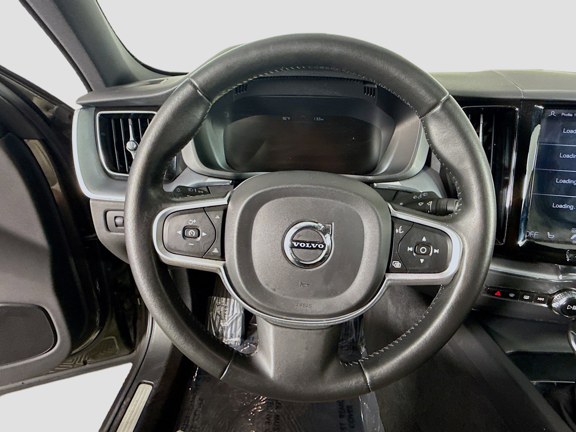 Used 2020 Volvo XC60 T6 Momentum image 13