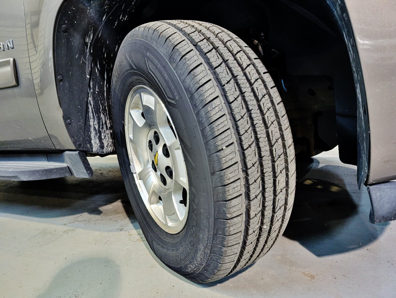 Used 2014 Chevrolet Suburban LT AWD/4WD image 59