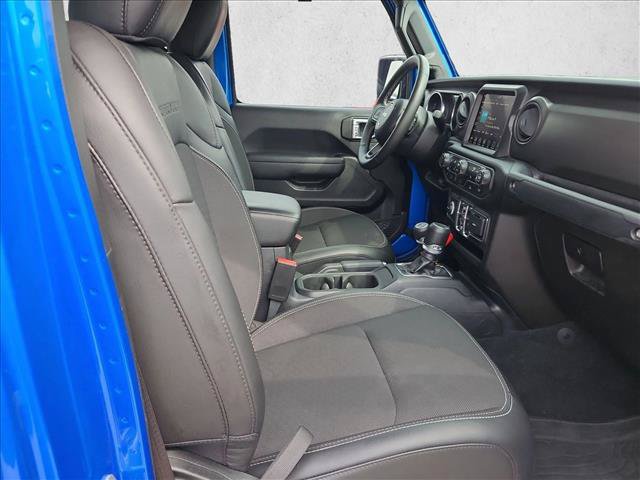 Used 2023 Jeep Gladiator Sport AWD/4WD image 17