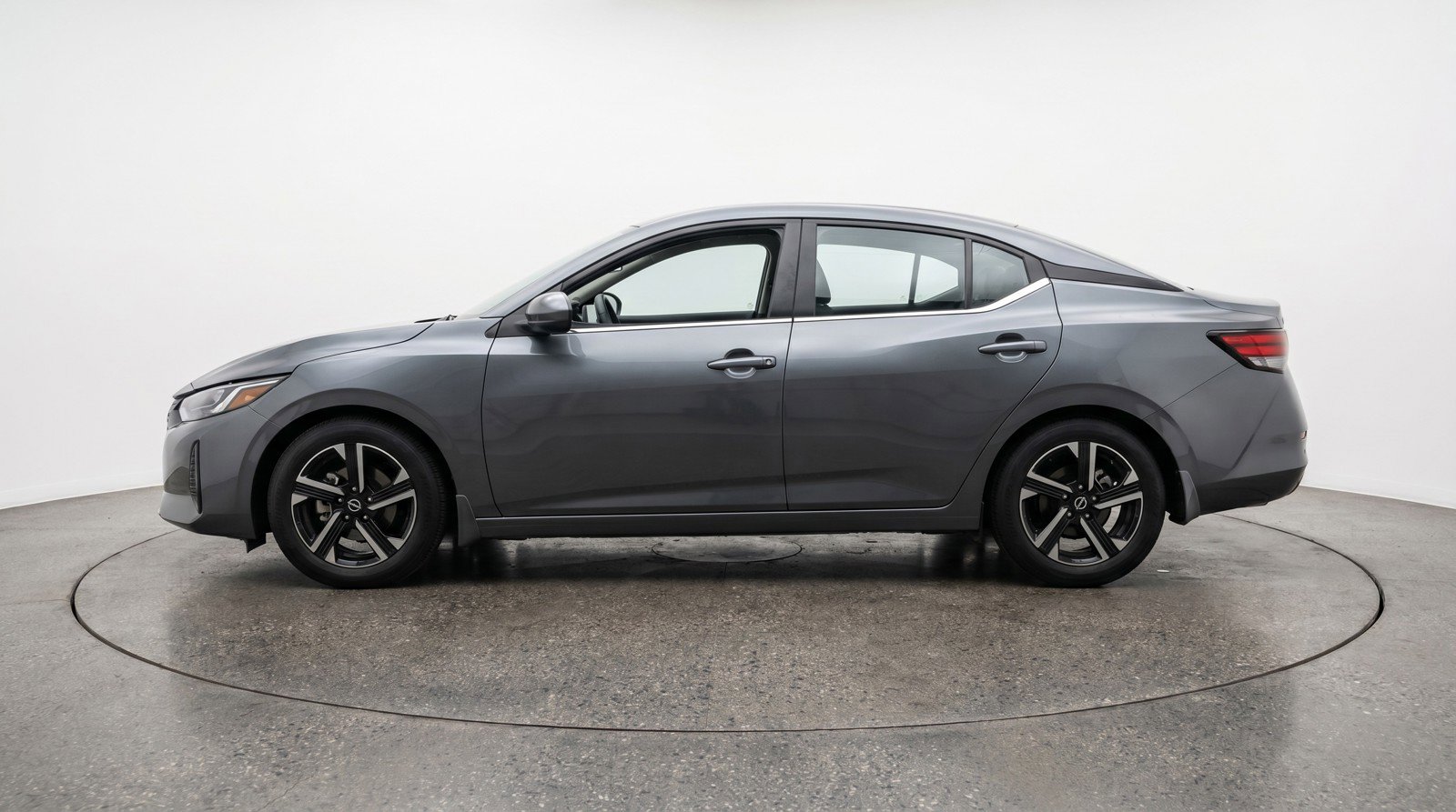 Used 2025 Nissan Sentra SV FWD image 5