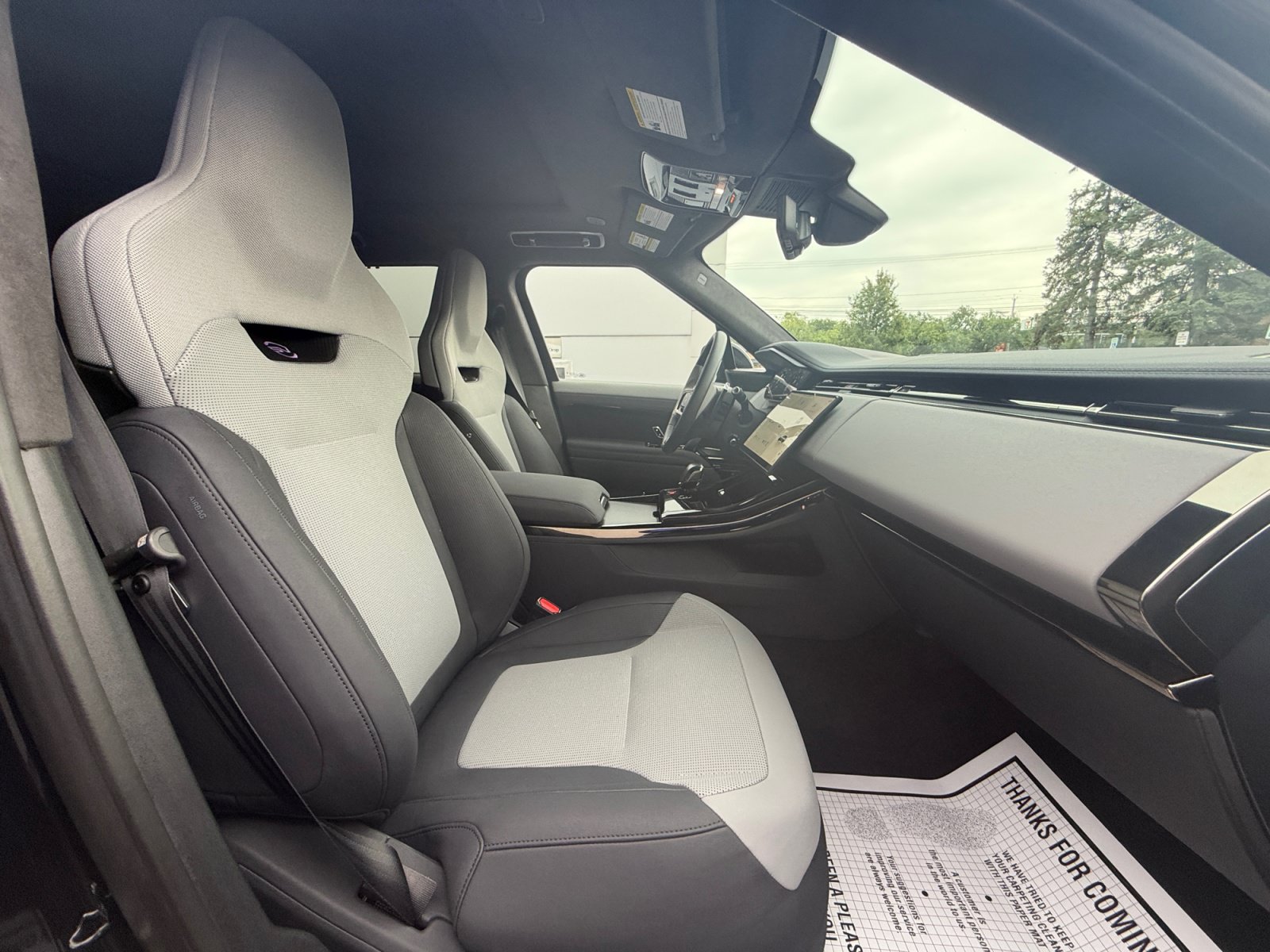 Used 2025 Land Rover Range Rover Sport SV Edition Two AWD/4WD image 18