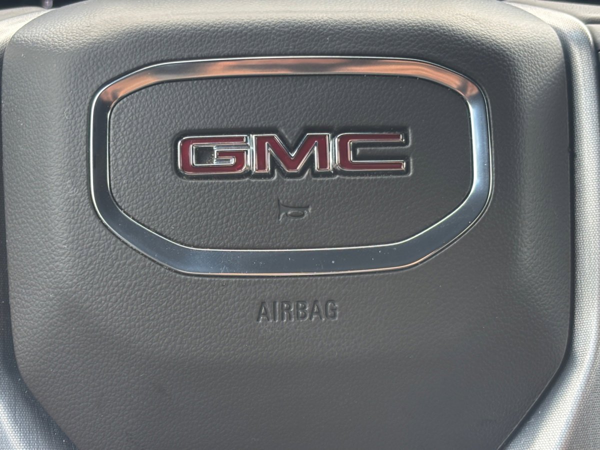 Used 2022 GMC Yukon XL SLT w/ SLT Premium Package AWD/4WD image 12