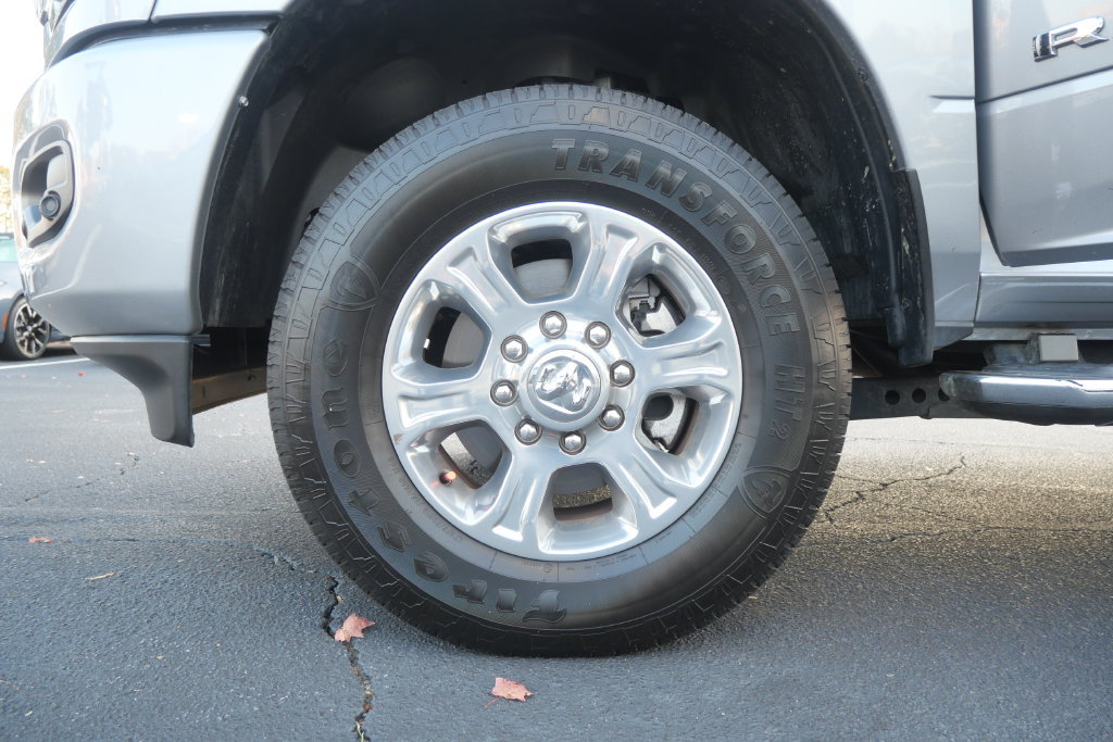 Used 2024 RAM 2500 Big Horn w/ Sport Appearance Package AWD/4WD image 10