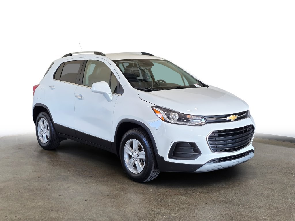 Used 2019 Chevrolet Trax LT w/ LT Convenience Package AWD/4WD image 3