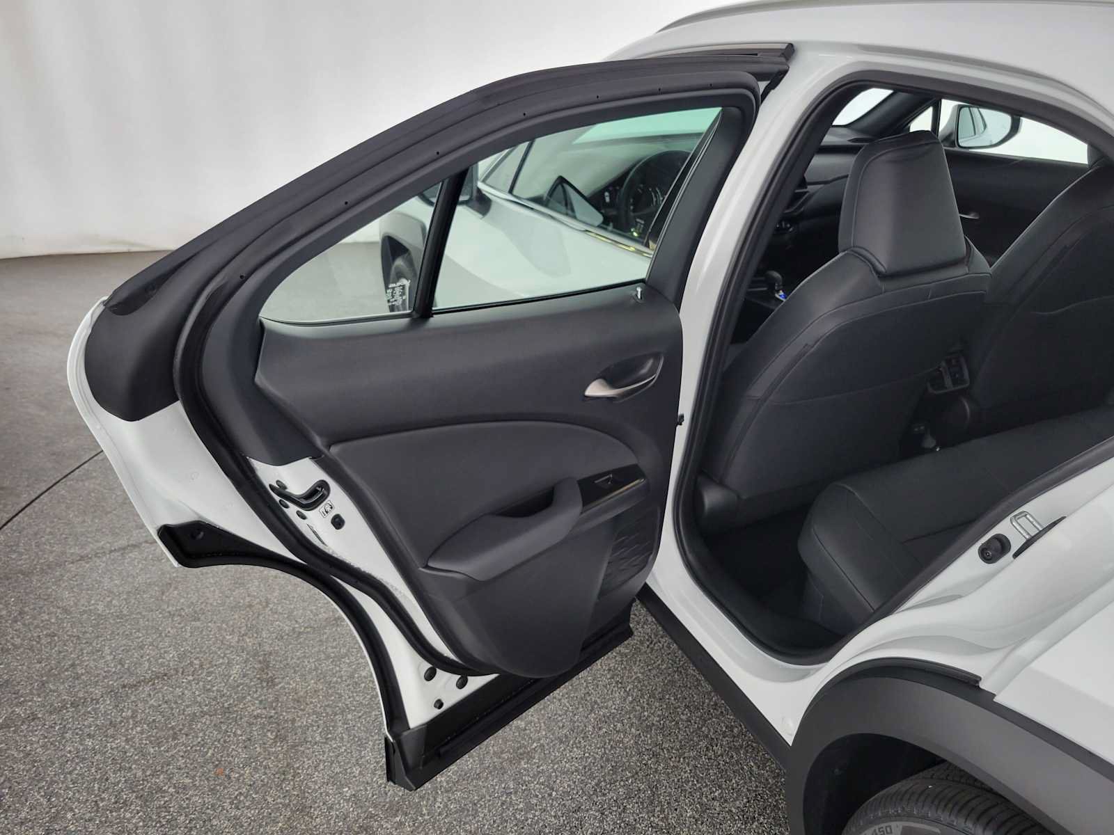 Certified 2026 Lexus UX 300h FWD image 15