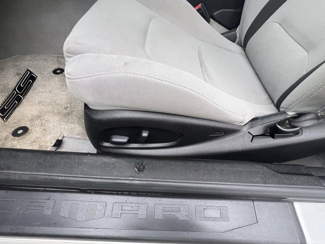 Used 2018 Chevrolet Camaro SS image 12