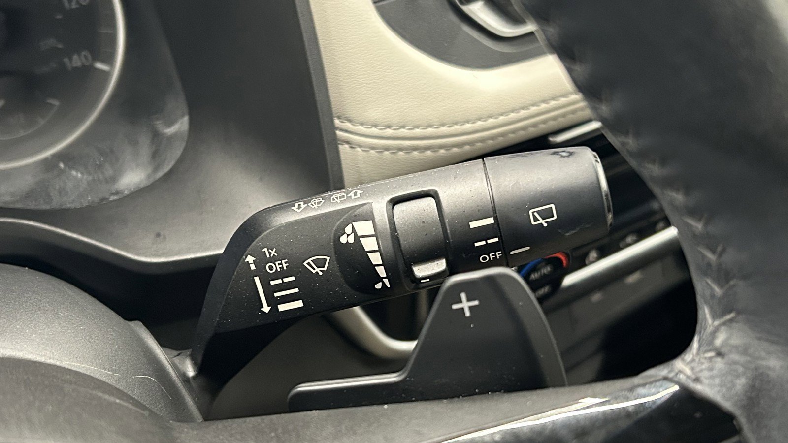 Used 2023 Nissan Rogue SL image 25