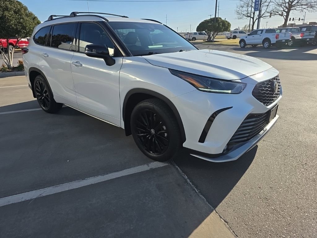 Used 2023 Toyota Highlander XSE image 8