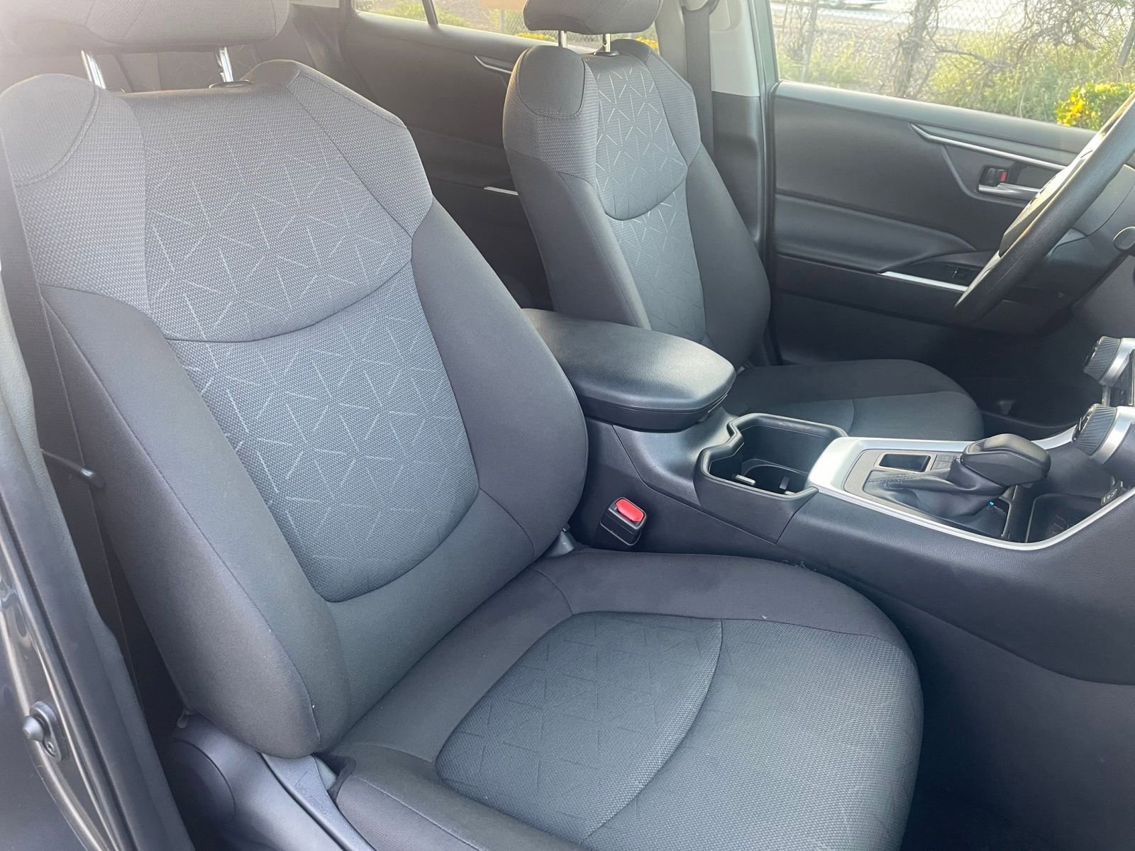 Used 2025 Toyota RAV4 XLE w/ Convenience Package image 41