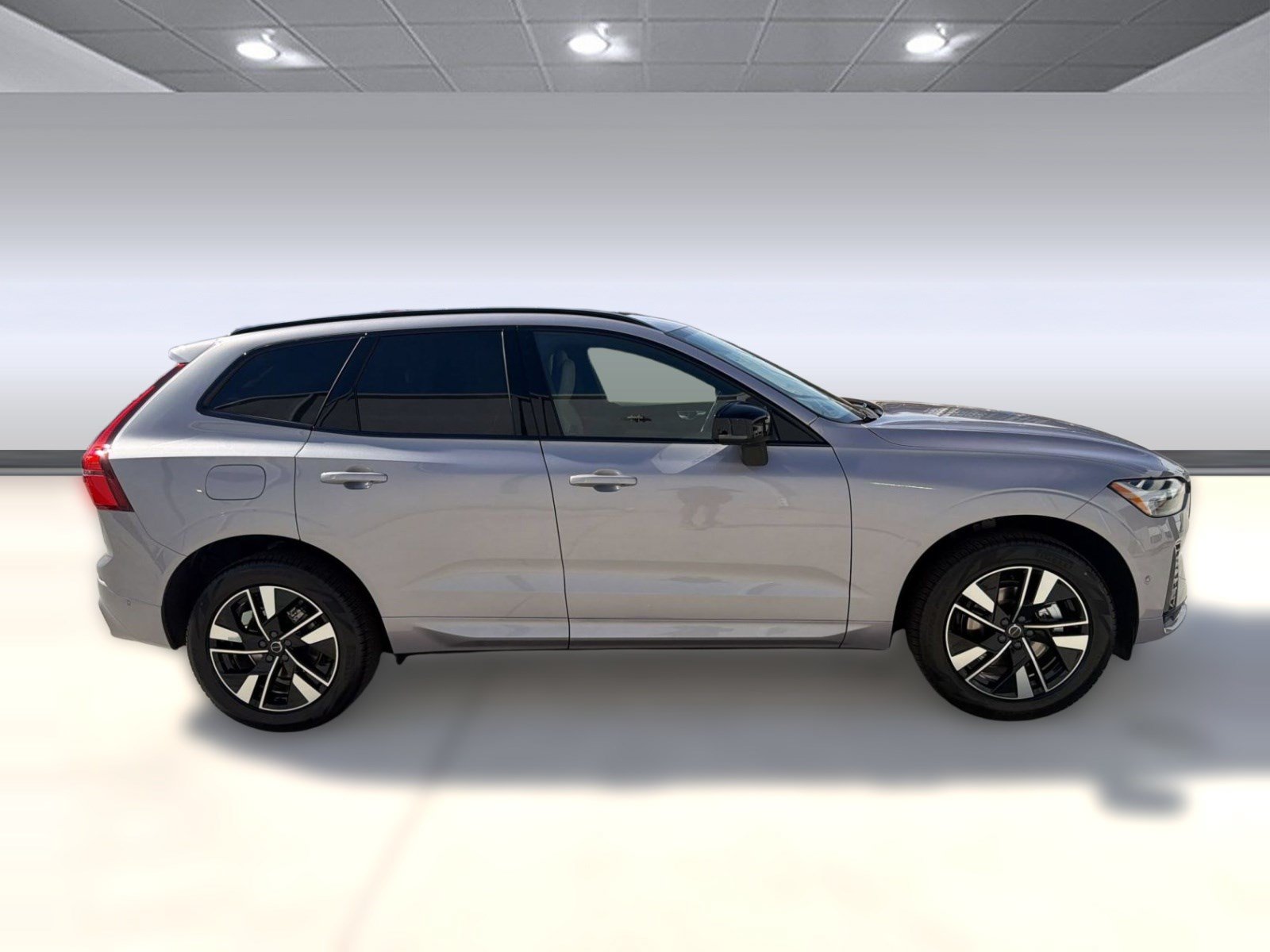New 2026 Volvo XC60 B5 Plus w/ Climate Package AWD/4WD image 8