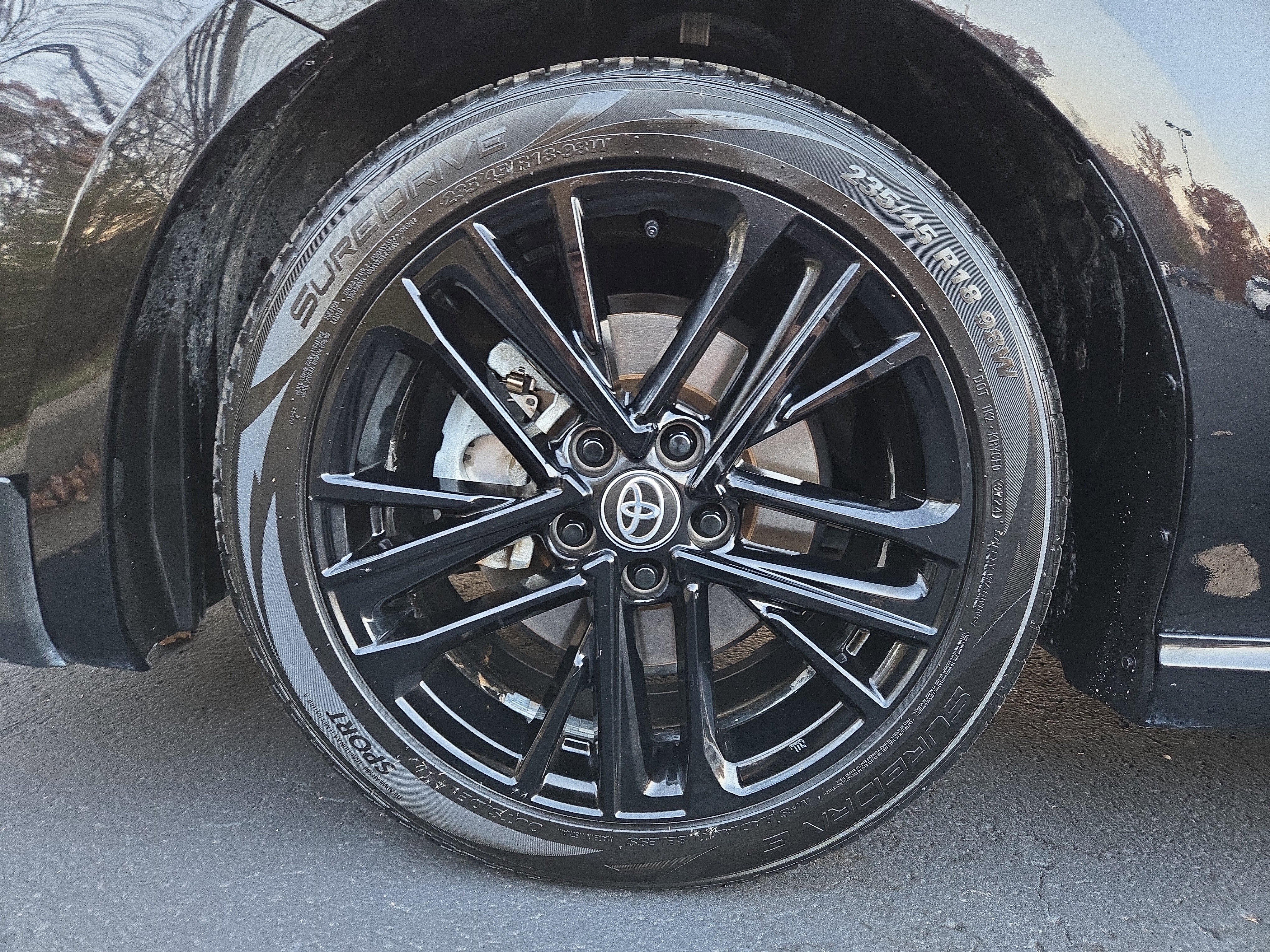 Used 2025 Toyota Camry LE image 10